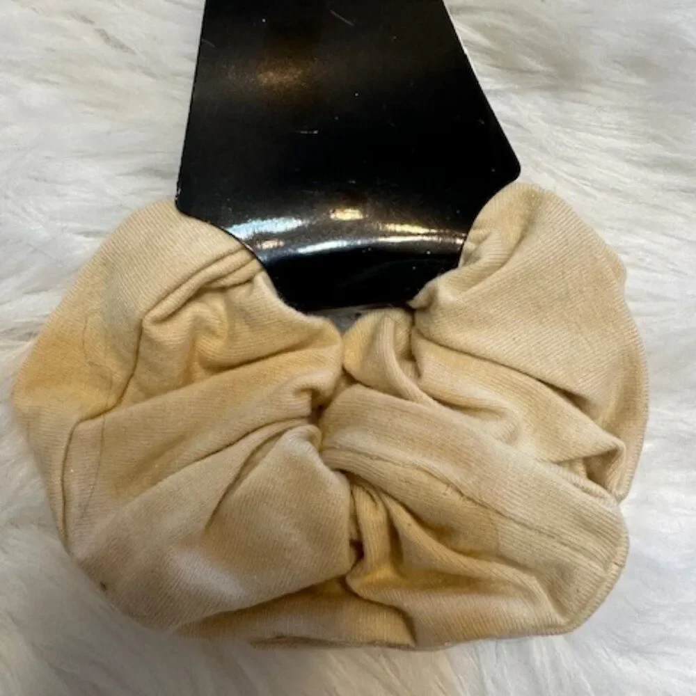 Beige Cotton Scrunchie  7797 - kids  Handmade NWT Boutique